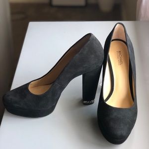 ✨👠Michael Kors Black Sabrina Pump Heels